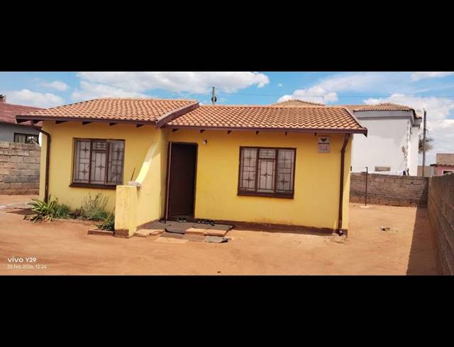 2 BEDROOM HOUSE FOR SALE IN TEMBISA EXT 7